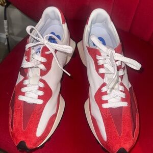 New Balance 327 Men’s Size 9 Red White Black Sneakers